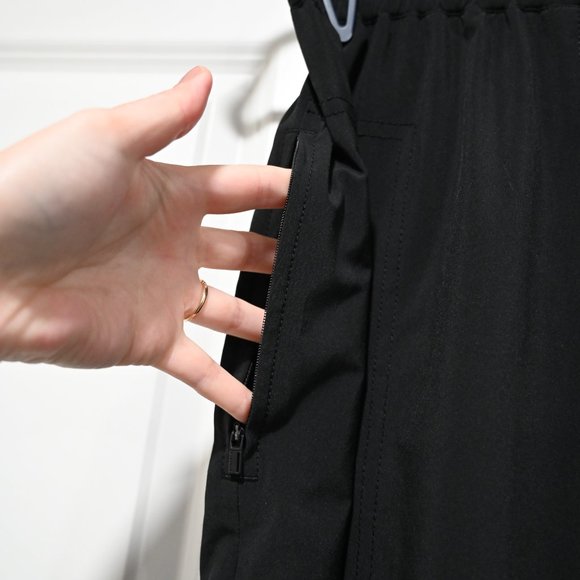Athleta Size 6 Black Lightweight Performance Wear Jogger | Size 6 - Picture 5 of 10